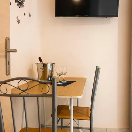Artemis Apartment